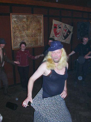 První maškarní medovinový bál