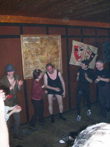 První maškarní medovinový bál